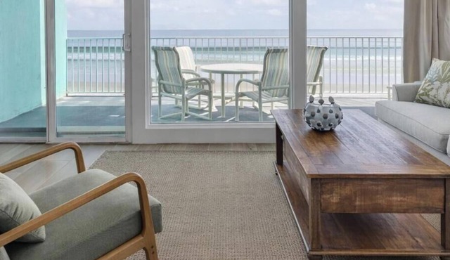 Beachfront Views, Coastal Vibes – 2/2 Oceanfront -Unit 4