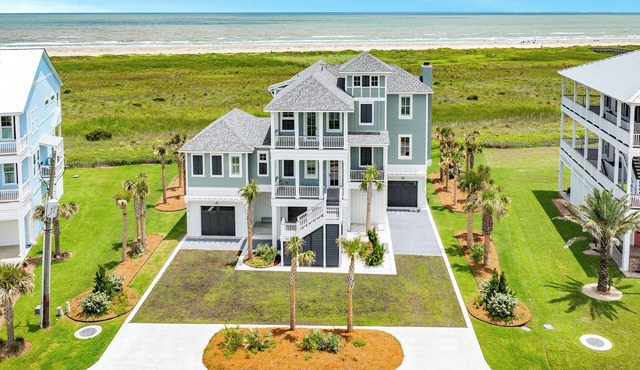 Beachfront Views w/Elevator, Multiple Decks + Community Pool & MORE!