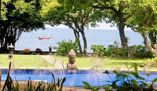 Beachfront Villa in Pemuteran — Quiet North Bali