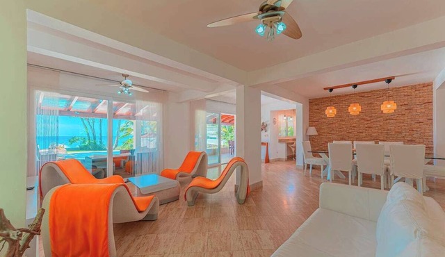 Beachfront villa, amazing sea views, FULLY LOADED!