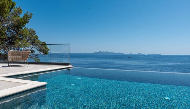 Beachfront Villa Aquamarin with Pool