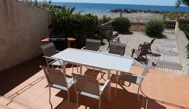 Beachfront villa directly on the beach