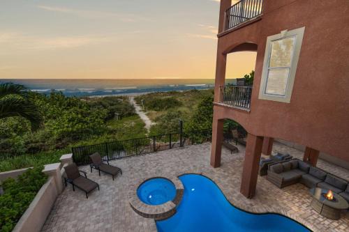 Beachfront Villa Pool Spa Fire Pit & Pool Table