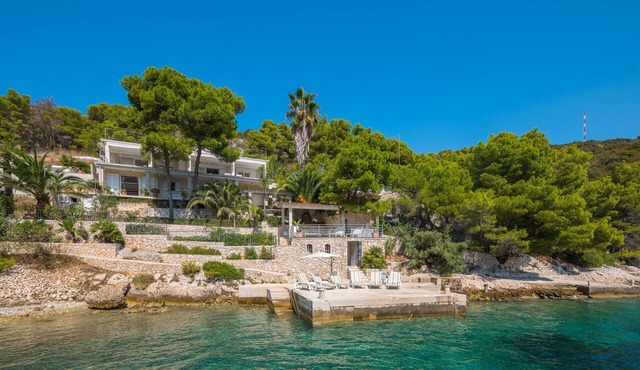Beachfront Villa Pure Life with Pool
