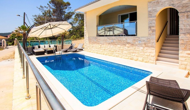 Beachfront Villa Sea Sound with Pool