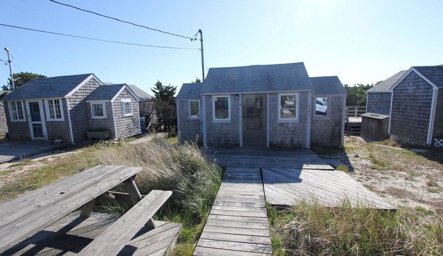 Beachland 14 - Cozy studio cottage, steps to E. Sandwich beach