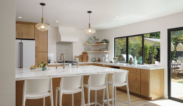 Beachmont Luxurious Beach Escape-Stylish 5BR Haven