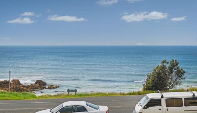 Beachpark 10 - Flynns Beach Ocean Views