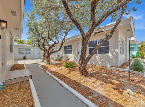 Beachside 1BR in Hollywood | Parking + WiFi