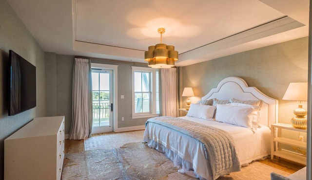 Beachside #6 - Gulf Front in Watercolor! Views! 3 Adult Bikes!