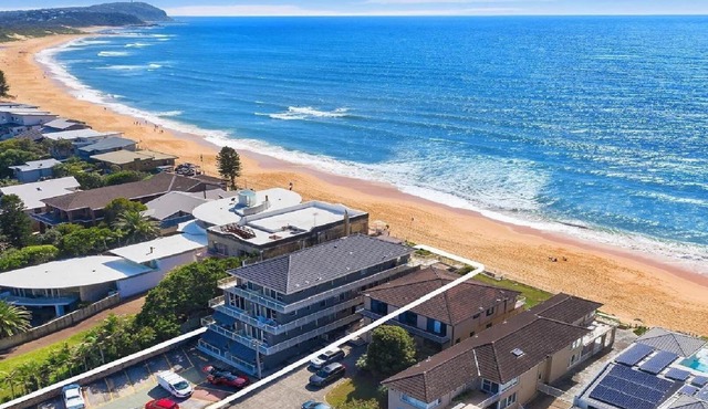 BEACHSIDE #7 | Close to beach | Accom Holidays