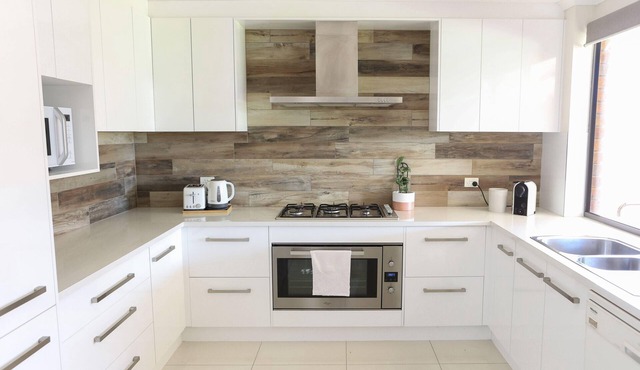 Beachside Base ~ Seaford - Private Family Coastal Retreat - 5 Min Stroll To Moana Beach