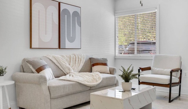 Beachside Bayshore Escape | Gym, Pool & Parking