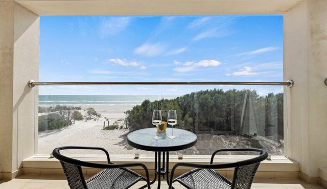 Beachside Beauty Iconic Beachfront Panorama