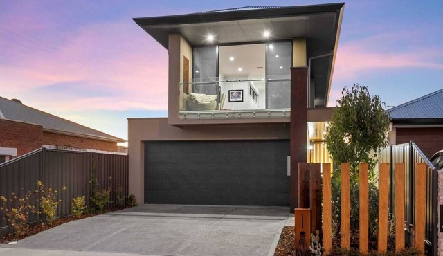 Beachside Beauty in Semaphore South