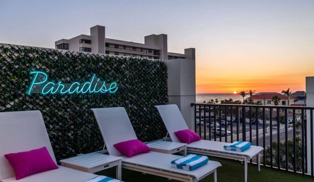 Beachside Bliss | Rooftop Gulf Views & Fun Vibes