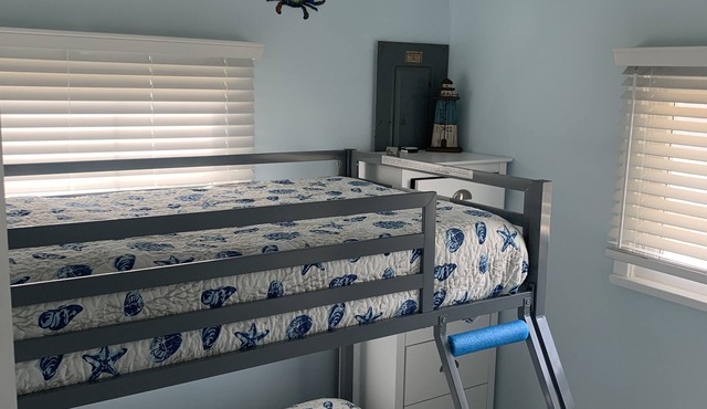 Beachside Escape Cottage Just Steps to Sand & Sun!n2025 Bookings are now open!