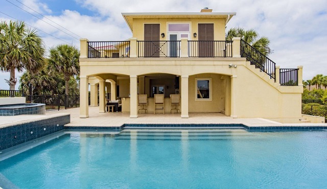 Beachside Gulf-View Home | Canal Front | Private Infinity Pool & Dock w/Boat Lift | Golf