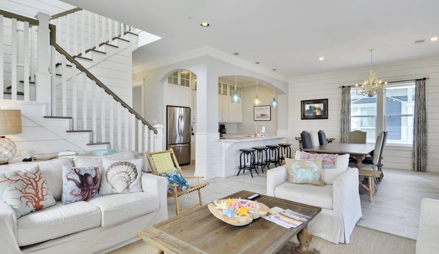 Beachside Haven | Relaxation with Water Views