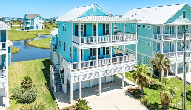 Beachside Home w/Gulf Views Built 2019, 3 Decks, Pointe West Resort Amenities