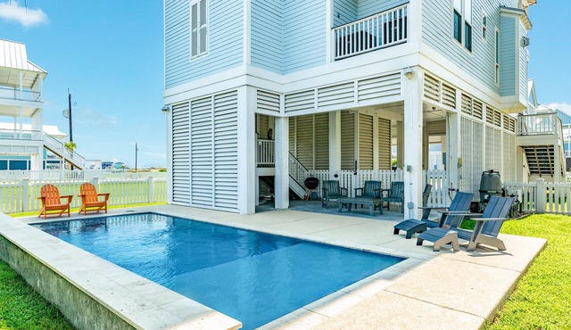 Beachside Home w/POOL, 2 Covered Decks - 2 Blocks to Beach, 9 mi from Downtown