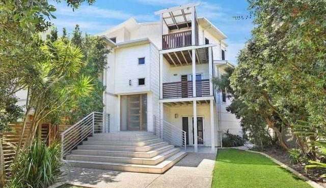 Beachside house in Sebel Resort- 5 Bedroom home in a resort!