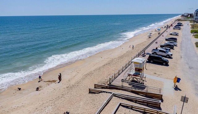 Beachside Luxury Condo – Bethune Beach Gem