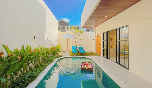 Beachside Luxury 3BR Mediterranean Sanur