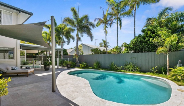 Beachside luxury home. Private pool. Great for families.