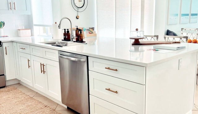 Beachside Modern Wellness Condo @ Jupiter Bay Resort, 2 bed/2.5 bath, Tennis