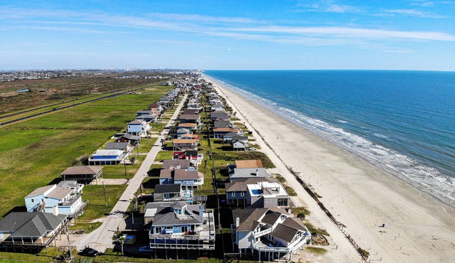 Beachside Pearl by Ryson Vacation Rentals