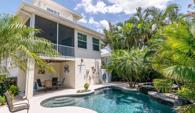 Beachside. Private Pool Home Steps To Beach