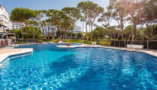 Beachside Puerto Banus Stunning Apartment 312