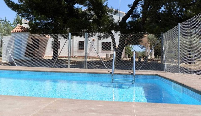 Beachside Retreat: Private Pool, Free WiFi, Pet-Friendly, Near Dog Beach