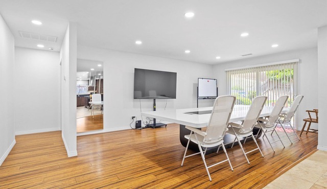 Beachside Work & Creativity Retreat