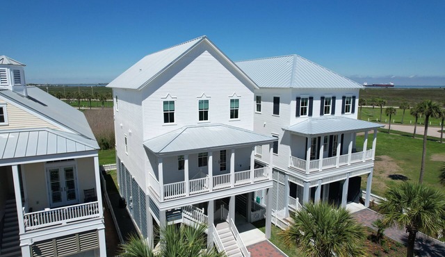 Beachtown - Steps From Beach - True Beach Bliss + Elevator