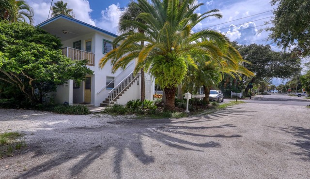BeachTrail Lodging