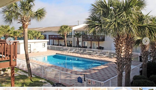 Beachview Complex - Steps from the beach, Swimming pool, and Tennis Court