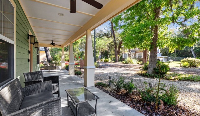 Beachwalk Bungalow - Pet-friendly + American Beach