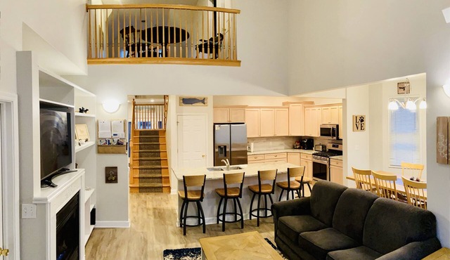 Beachwalk Excellent Location Near Lake Michigan