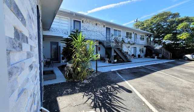 BEACHWAY INN