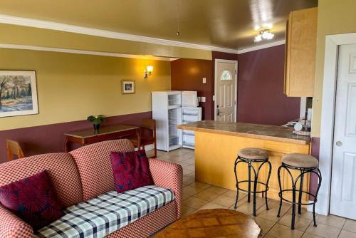 Beachwood Condos & Resort #8