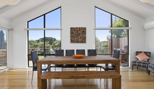 BEACHWOOD HOUSE - Entertaining the beach life!