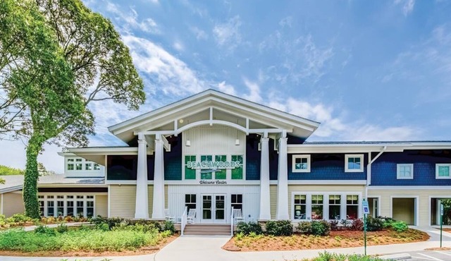 Beachwoods - 3BR/2.5BA - Largest Outdoor Pool in OBX, Indoor Water Park!