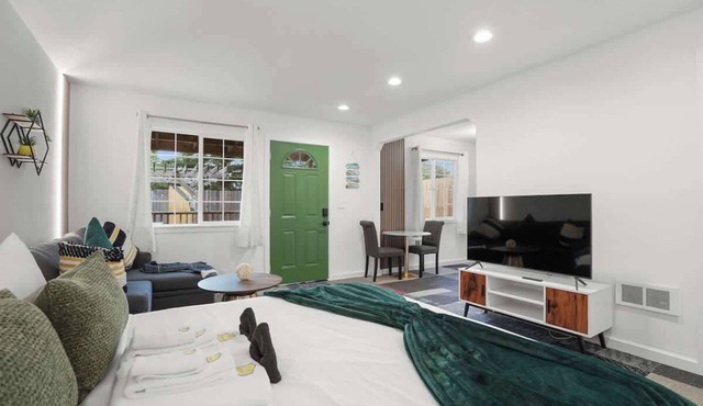 Beachy 1BR Escape w/Sofa Bed | Golf Nearby