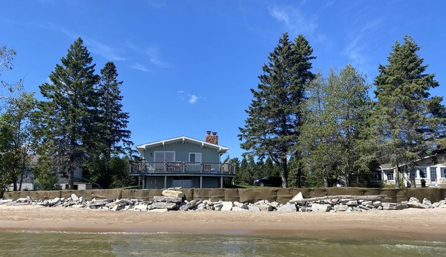 Beachy Bay Lake Michigan Getaway!