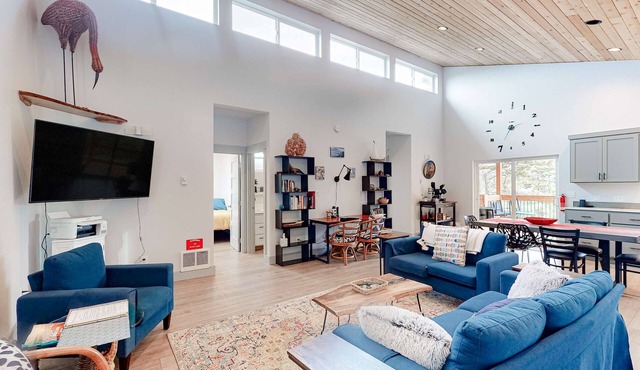 Beachy, Dog-Friendly Home Near the Coast with Free WiFi & a Kitchenette