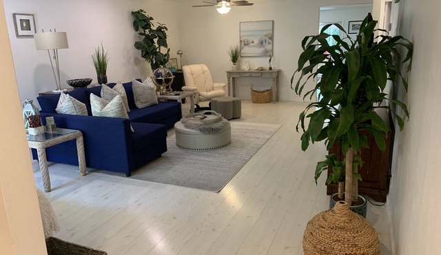 Beachy Duplex Walk/Run/Ride to Beach !