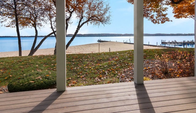 Beachy Keen - Charming Condo on Sutton Bay