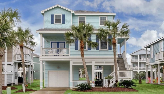 Beachy Keen-New Ocean Side Cottage- Now Pet Friendly!